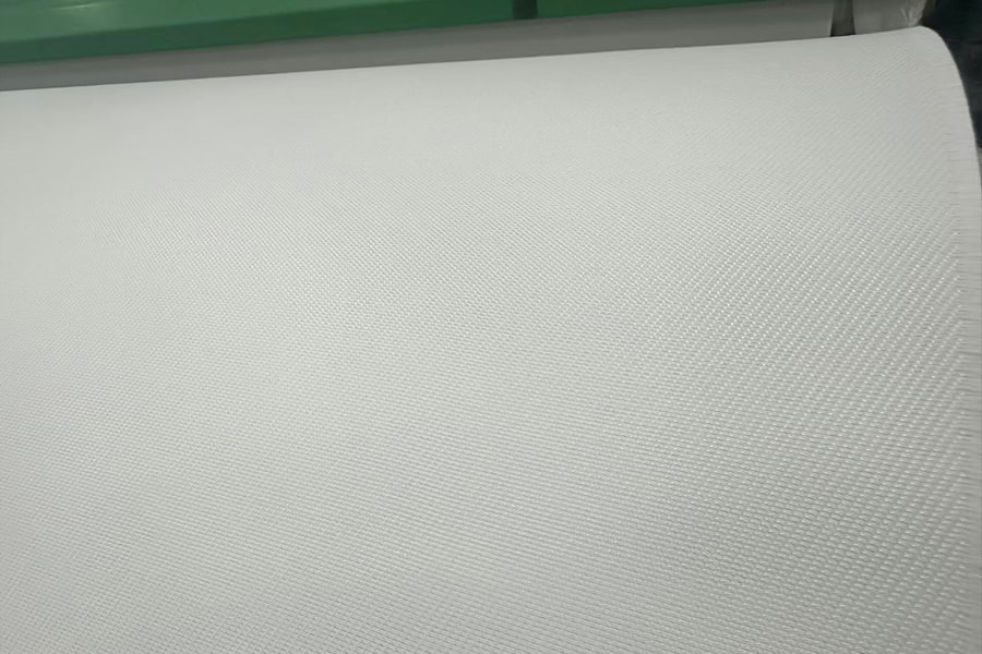 Yüksek sıcaklığa dayanıklı genişletilmiş fiberglas kumaş – hafif yanmaz yalıtım kumaşı