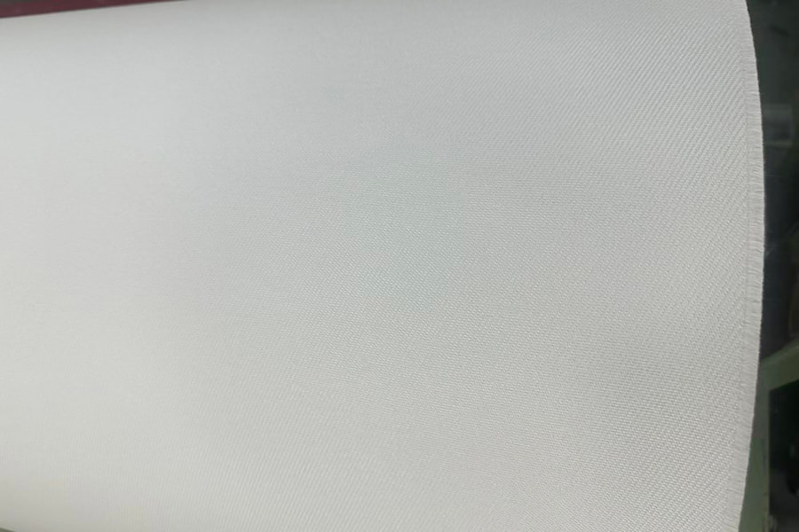 Yüksek sıcaklığa dayanıklı genişletilmiş fiberglas kumaş – hafif yanmaz yalıtım kumaşı